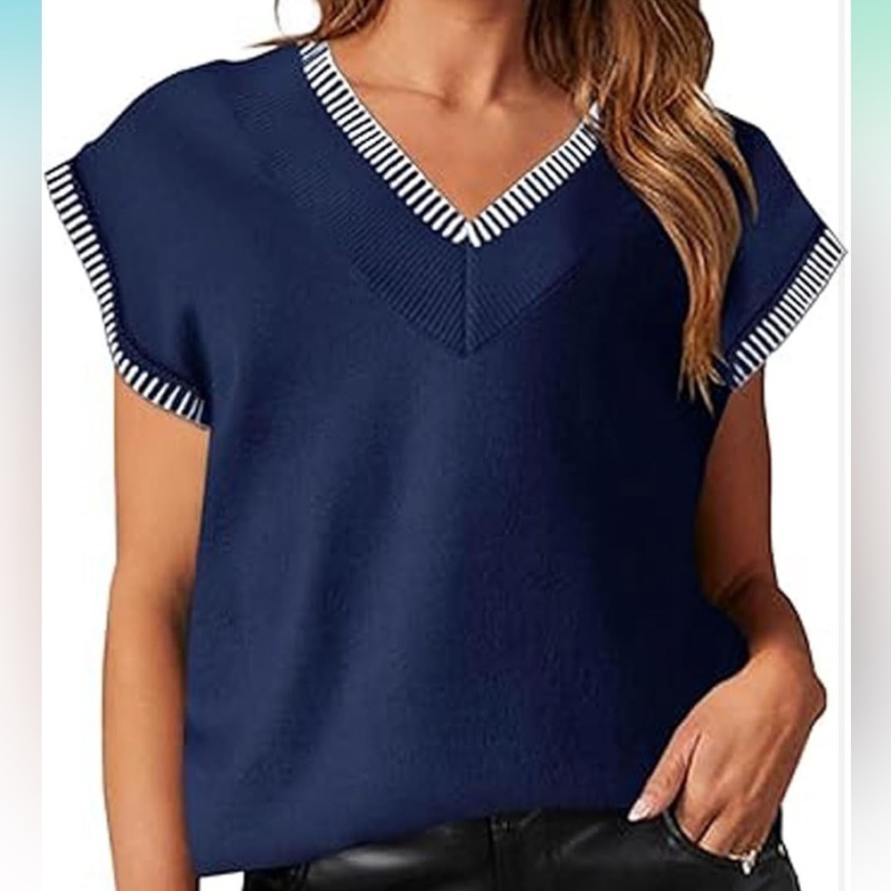 Dokotoo Navy V Neck Sweater Top NWT Size Medium